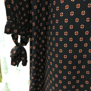 H&M Dresses - H&M Patterned Shift Dress H&M Dresses - H&M Patterned Shift Dress